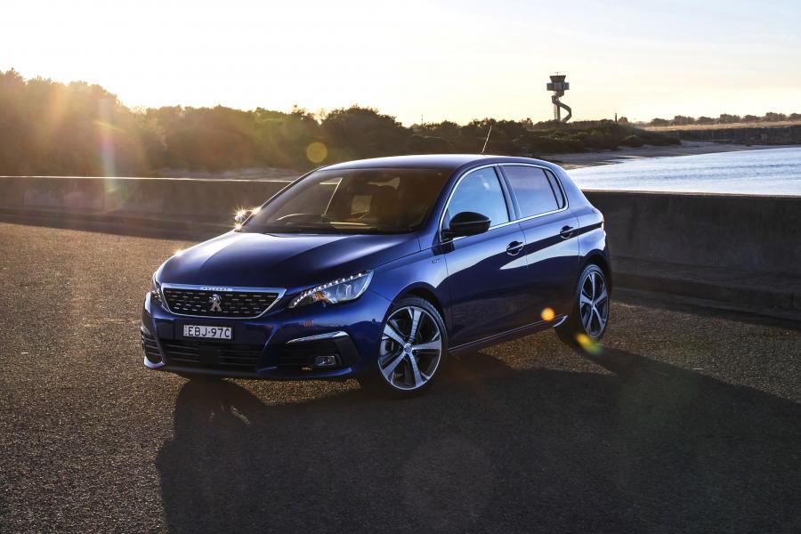  Peugeot 308 GT 2019 года  (AU) (фото 2 из 17)